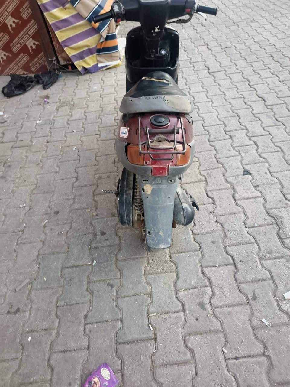 دراجه بطه للبيع
ما مجفته نضيفه كلش 

هندر واحد تشتغل

كفراتها بلادي

كهربائياتها كلشي مابيهن عوزهن بس باتري 

بانزين تضرف قليل التفويله تبقيك 4 ايام 

السعر 200 وبيها مجال

للتواصل ***********

انستا z_lovk
اذا ما عدك اكتب بل تعليقات واني ارد عليك
المكان كربلاء شارع ميثم التمار مقابيل اسواق برتقاله
