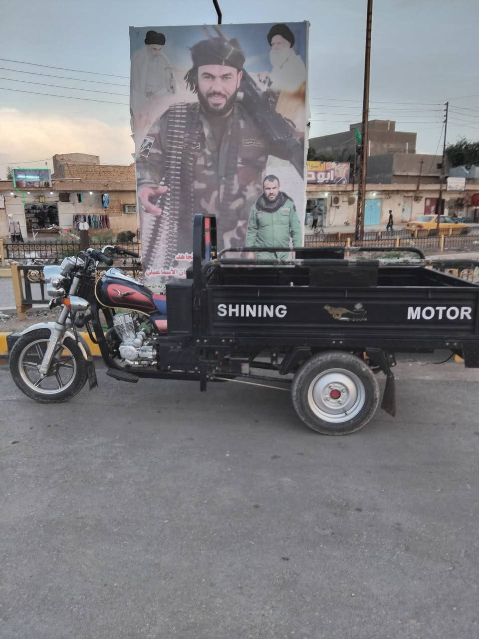 سلام عليكم ستوتة للبيع مكفولة كفالة عامة موديل 23 وطالعة 25 سعرة ٢٦٠٠ وبية مجال  مكان العمارة  ***********
