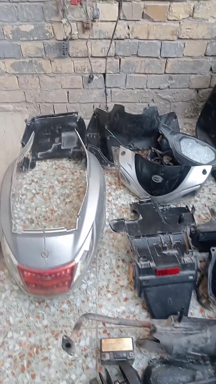 خوان سلام عليكم غراض كالمله مال دراجه سبيسي كفرات اصليه بلاديات بيهن شخط قليل كلجات امامي خلفي خوان دراجه كامت عندي وفصختها كلها كامله ونضيفات غراضها ملهن موجودات كلهن اليحب يراسل او يتصل وبالخدمه ***********
