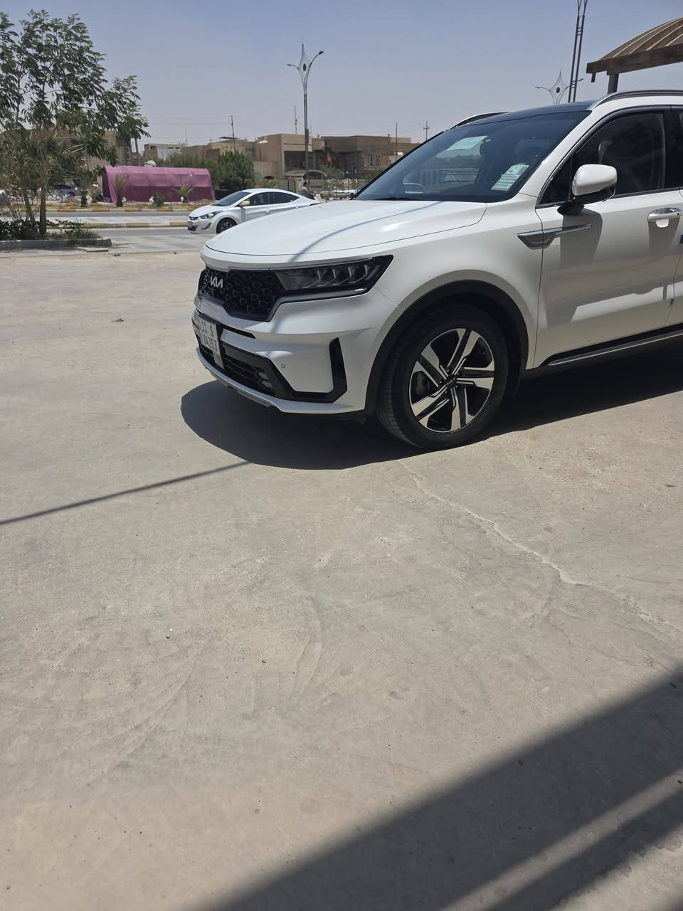 كيا سورنتو خليجي ٢٢ مواصفات ٥كاميرا بانوراما وباقي المواصفات الفول ماشيه ٢٦ كم مكفوله من الصبغ والتبديل ماعدا الرصعات والخدوش مكان السيارة ناصريه السعر ٢٧٨ وبيها مجال ***********
