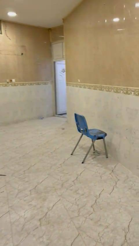 🏛️دار للايجار 🏛️
في الطويسه قرب فلكه العروسه

طابقين، 4غرف, ستقبال ،مطبخ ،صحيات 

سعر لايجار مليون دينار 

الاتصال على الرقم يتوفر الدينا عروض اخرى ونستقبل جميع عروضكم من (بيع ، ويجار)
***********
