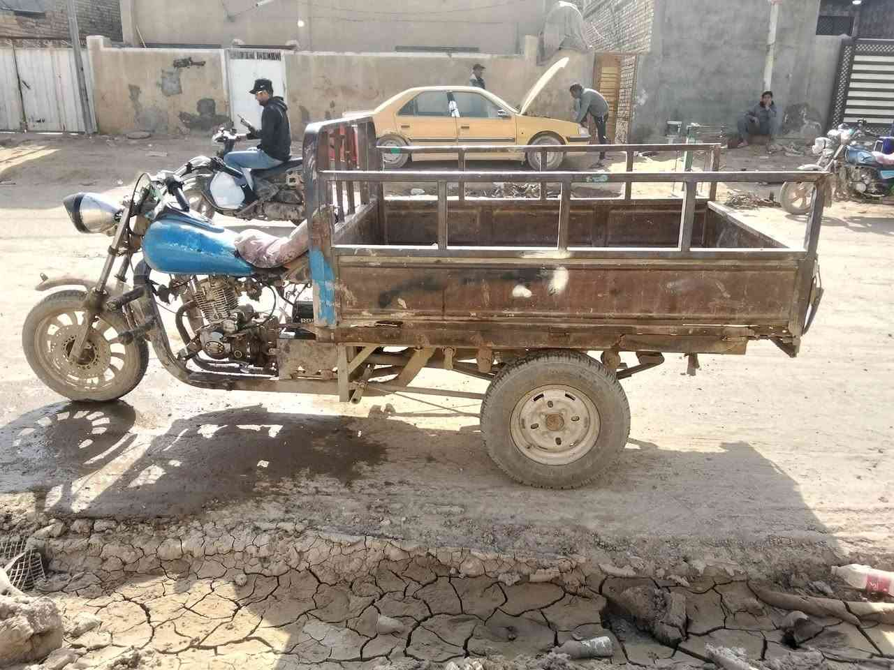 السلام عليكم دراجة للبيع ب400 قفل
اكسنها صقر  تايرات نظيفة عنوان الديوانية حي الوحدة قرب جامع الأمام الرضا عليه السلام الاتصال على هذا الرقم ***********
