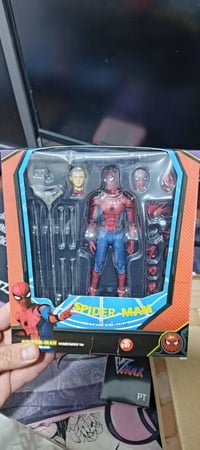 مجسم • قطعة • غير مستخدم