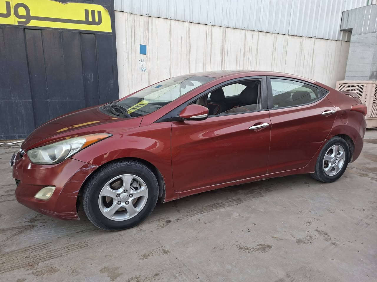 النترا ٢٠١٢ سعر مناسب 
جاملغ خلفي صبغ 
كابون بنزين 
***********
