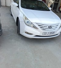 سونتا 11 • ٢٤٠٠ • كاميرا شاشة