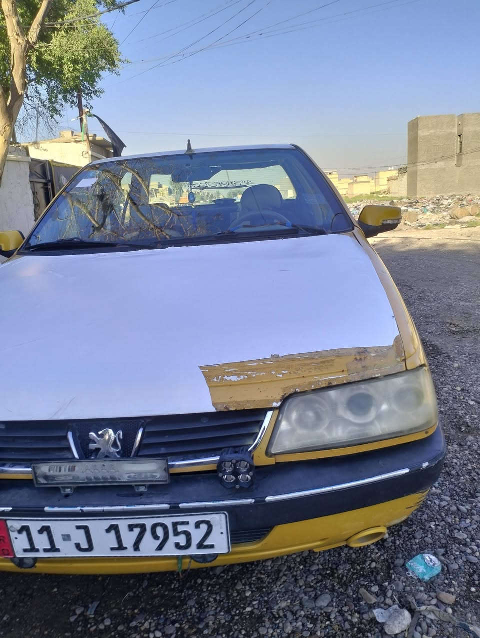 سلام عليكم
للبيع بيجو 405
رقم بغداد دولي 
تحويل ثاني يوم 
مصفره هيئه وغرامات 
سنويه 2031
سياره شغاله وتمشي 
مكينه لاتبخير ولا تنقيص
 شغاله وتمشي بيه (بيه صوت خفيف بلكرنك)
كير خير من الله حداديه زينه 
عنواني بغداد البياع تقاطع درويش 
سعر 18 وبيه مجال 
رقم ***********
