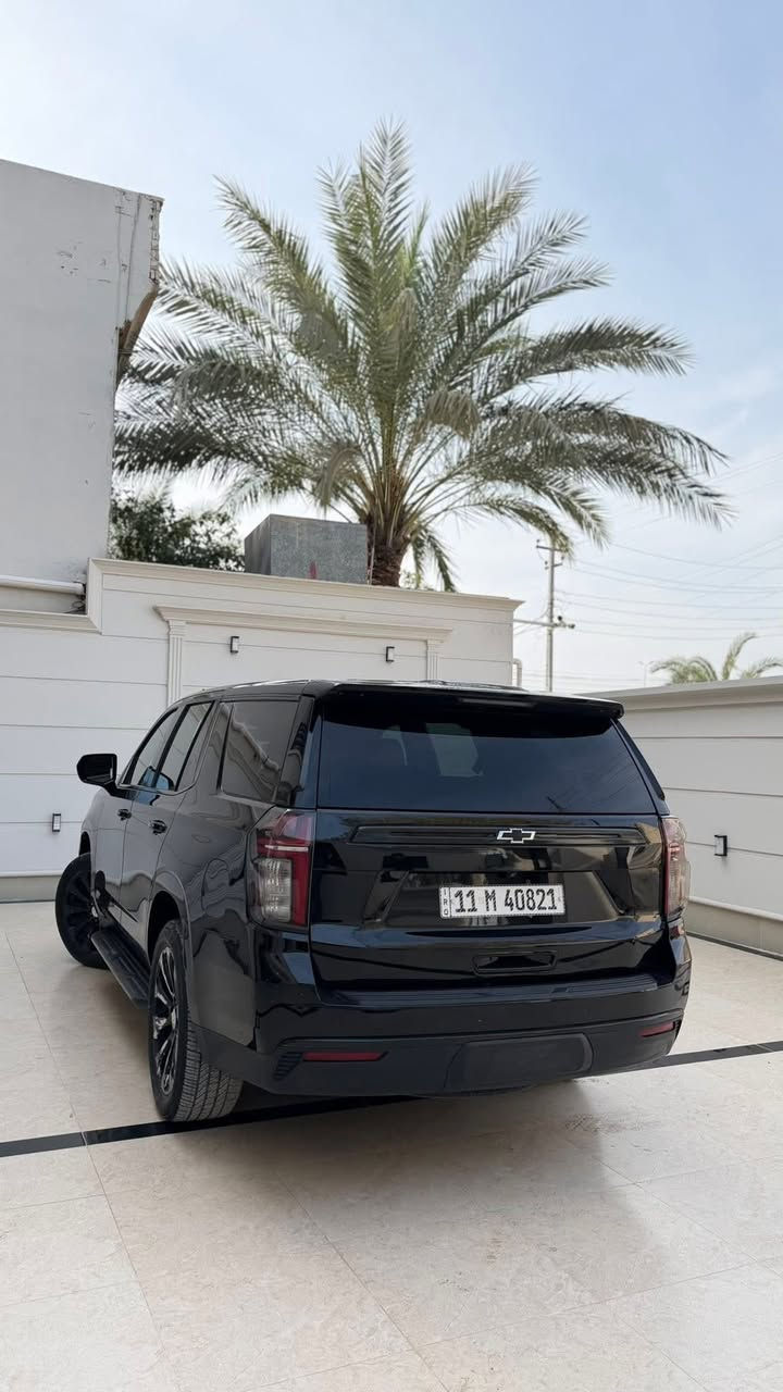 تاهو 2022 بوليسي اسود بلاك ادشن
بجم وويل برايمر 
مواصفات عادية ماشية 70 الف قطعة وحدة صبغ جامرلغ خلف الصدر مع بارد في جامرلغ السكن 
باقي + خشم البنيد كله مكفول
كير مكينة كفالة 5.3 رقم بغداد الجديد هزة وفحص جدد
سنوية لل2030 
وبقية المواصفات المعروفة 
عنوان ديالى السعر واتساب ***********
