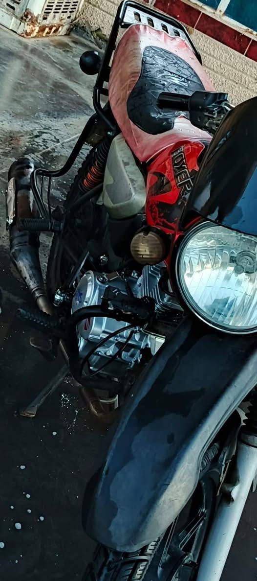 للبيع بوكس 19نضيفه محرك.5 كير مالستوته شاده جديد بالكارتونه قبل شهر شغاله. سلف وهندر كهربائات. شغاله اوراق بيها بيع او مراوس السعر 700 مكاني بغداد التاجي. مكلف بالنشر  ه *********** وبي واتساب
