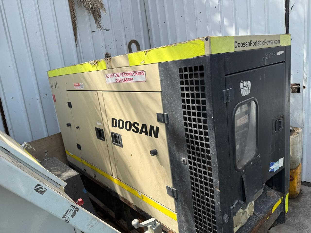 مولده 40 Kv دوسان
 كاتم وارد اوربا 
نضيف جداً 
بغداد شارع الضلال 
***********
