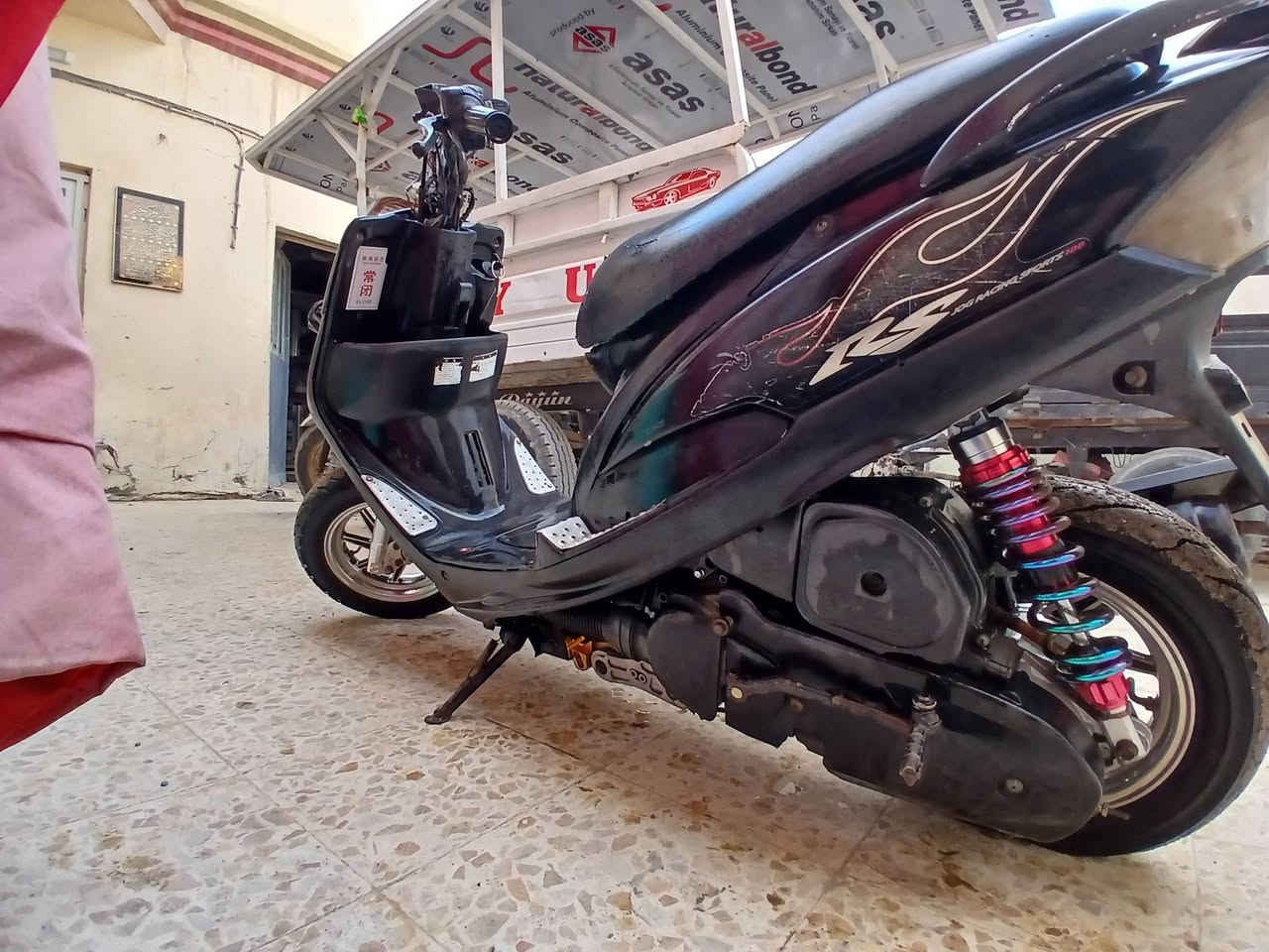 السلام عليكم ماكس عدله شغاله توني مجفتها الدراجه شلعه ومعدل نقصها خفايف وترتيب بيها تزويد مال حاويه صدر وشيال كفرات ابلاد  دراجه شغاله وتخبل السعر  350قفل  للإستفسار اتصال أو واتساب ***********
