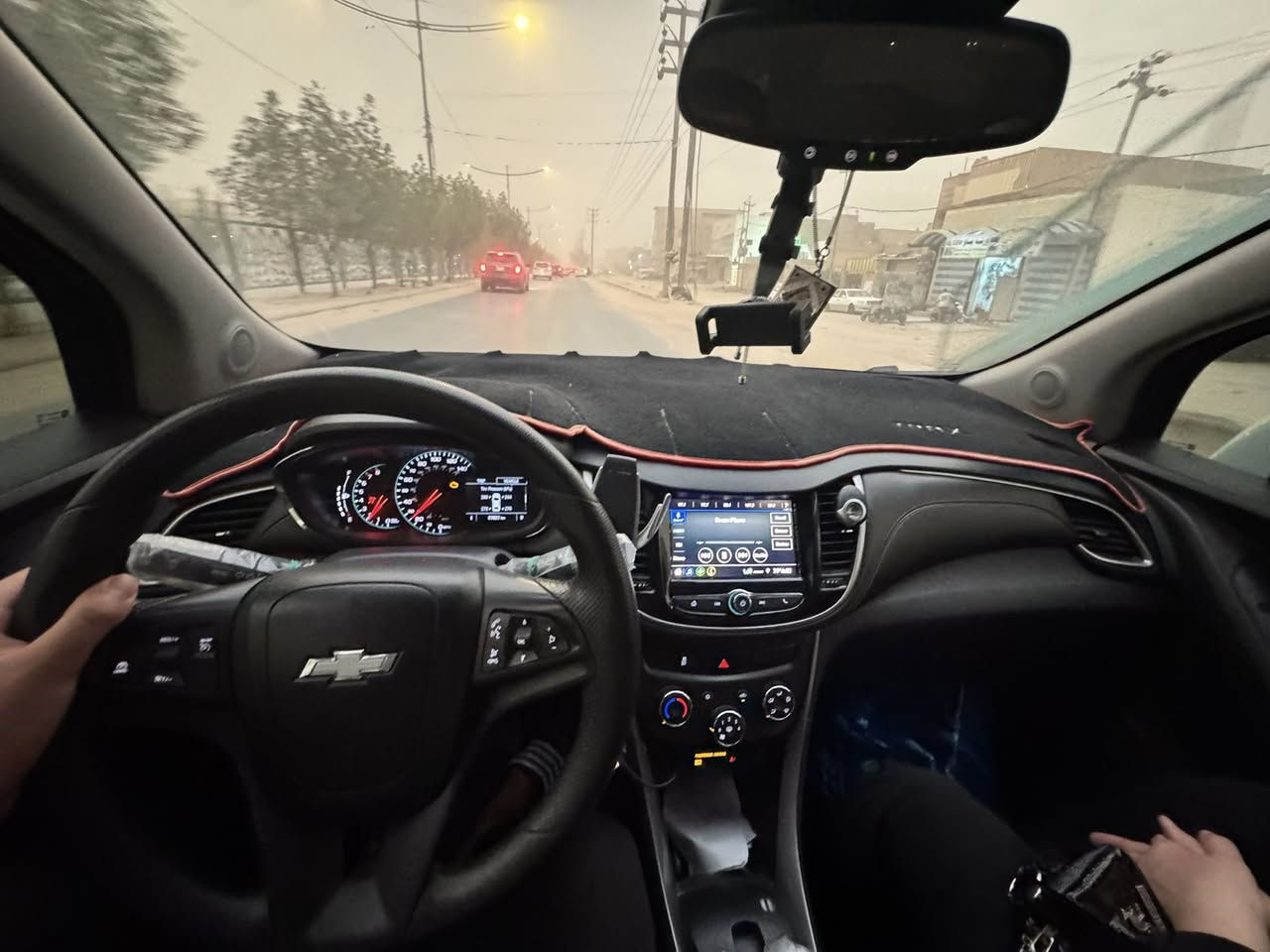 سلام عليكم سياره تراكس 2022  مواصفات Lt اربيل الجديد تريد وكاله تحويل حاضر السياره جديده وجاهزه علا اخر حبايه تخم تاير جديد تبريد جديد حداديه جديده مكينه كير كلا جديد مكينه 1400 تيربو ستوني مسوي ادامه كامله السياره ماشيه 90 الف حادثهه بامريكه بنيد وجاملغ فقط والبعراق بيه صبغ باب خلف السائق فقط اثر دحجه الباقي كفاله سعر ب 105 بيه مجال بصيط مكاني نجف حي الجامعه رقمي ***********
