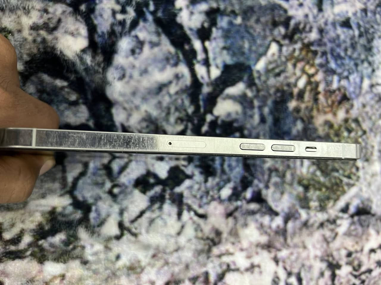 سلام عليكم ايفون 12برو ماكس للبيع الجهاز وتر مامفتوح مكفول بطاريه 80 ذاكره 256نموذج M السعر 500 وبي مجال بسيط متواجد فقط واتساب ***********
