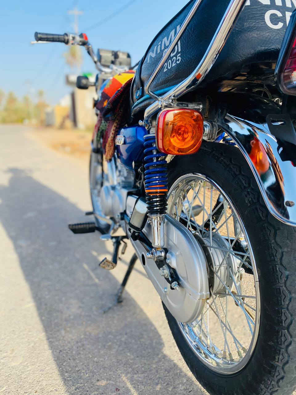 سلام عليكم شباب نامه امتياز للبيع موديل 2025 دراجه نضيفه ب الحقيقه أحله من الصوره السعر 650 وبيها مجال حك الجيه 
***********
