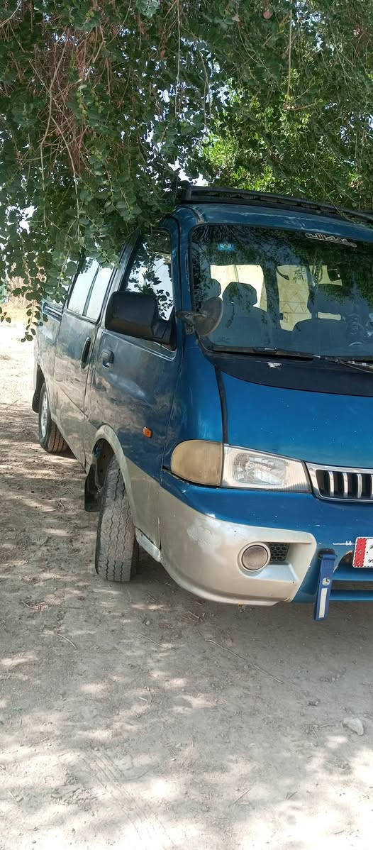 سلام عليكم سياره بريجو للبيع موديل 99مصفره هيئه وغرامات رقم انكليزي مكان سياره بابل  جبله سعره 50 وبيه مجال  اتصال***********
