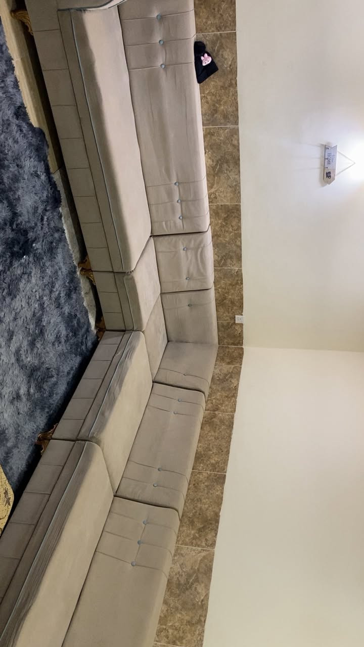 سلام عليكم تخم قنفات عشر نفرات ونضيف وكل عيب مابي مثل مموضح بل صوره ب١٧٥ رايدته وبي مجال
***********
