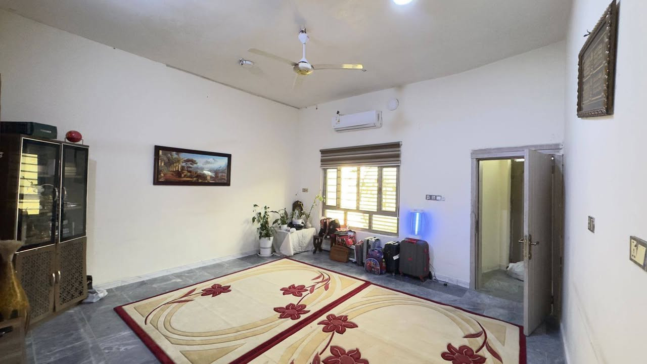 تحيه طيبه بيت للبيع 230متر بناء طابوك تبليط للباب البيت يبعد عن السايدين 80متر فقط قريب كلش منطقه كلش هدواء عنوان ابي خصيب فجه نعمه سعر لبيت ٢٦٠مليون وقابل للتفاوض طابو عراقي اصلي أهل الكاع بصفك البيت يحتوي على غرفه ٢ ومطبخ وديوان وصاله وكراج للتسفسار مكتب النور الذهبي وتساب *********** ***********
شريحه
