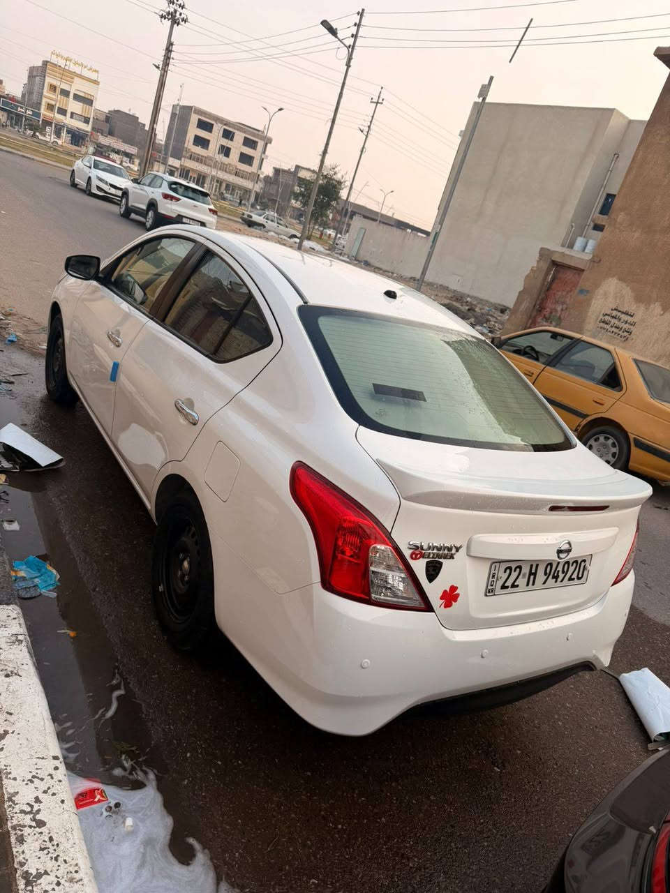 نيسان صني للبيع موديل 25 ماشي 20 بيها ضربه بالبريد وبالباب على قد شبر والباقي كفاله السعر 123 الاستفسار على هذا الرقم***********
