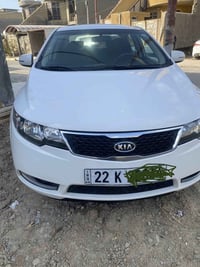 كيا سيراتوو 13للبيع مكفوله من الصبغ داخل اسود شفتات استيرن تحكم ستيرن ...