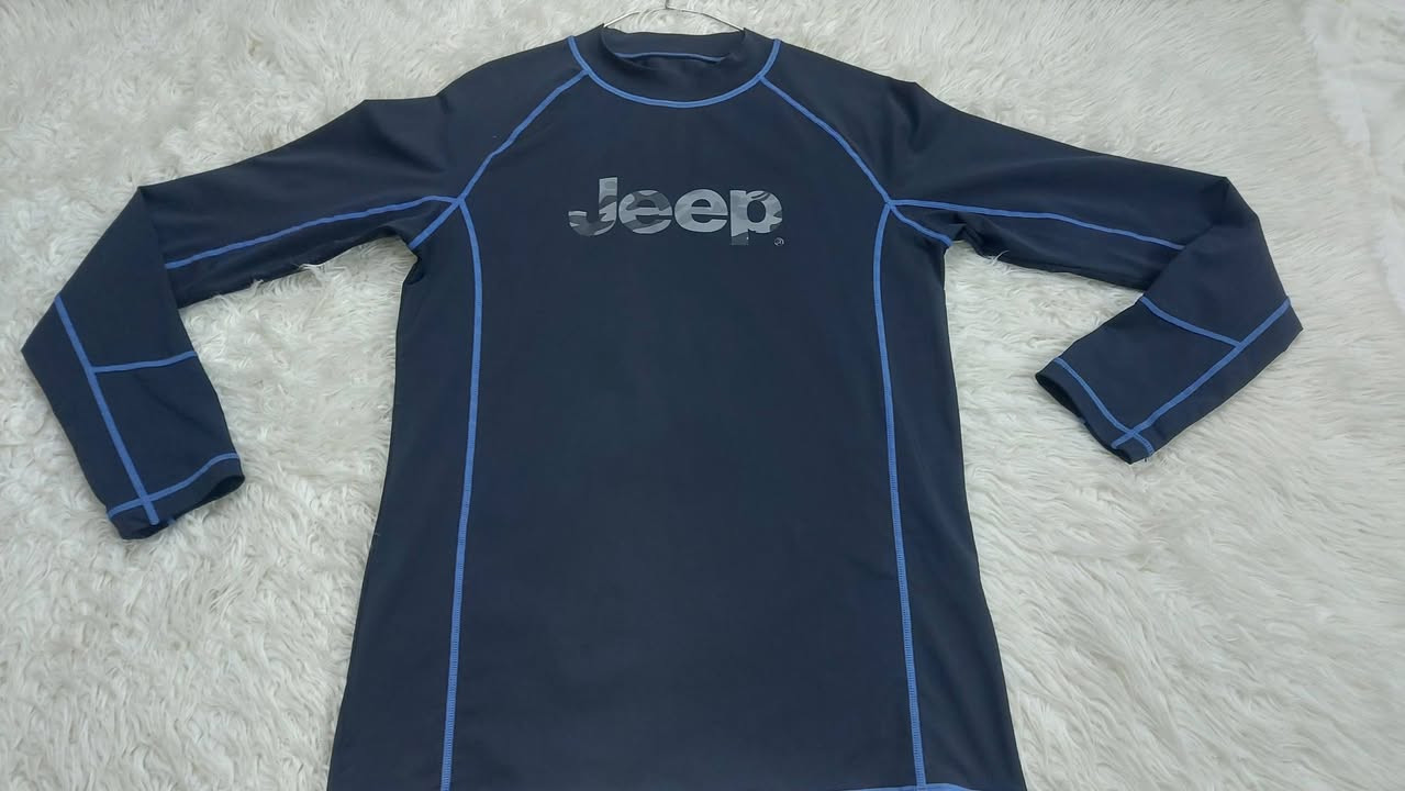 بدي ستريج ماركه جيب 
قياس m تلبس وزن ٧٥ ك
يوجود توصيل


**إذا كنت صاحب هذا الإعلان وتريد حذفه لأي سبب، رجاءا أرسل رسالة إلى الدعم الفني**