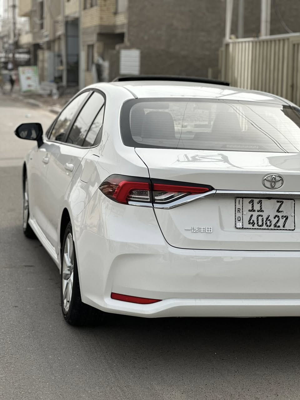 السلام عليكم 
من رخصه الادمن 
كورلا2025هايبرد تجميع صيني 
سياره ع وضع الشركه 
ماشيه14000km
فول موصفات 
ما ناقصه شي 
توجد ملاحضه في البنيد فقط كد شبر سحبه كارت فقط 
مكان السياره بغداد الغزاليه 
السعر 152بيه مجال بسيط جدا 
الاستفسار 
***********
