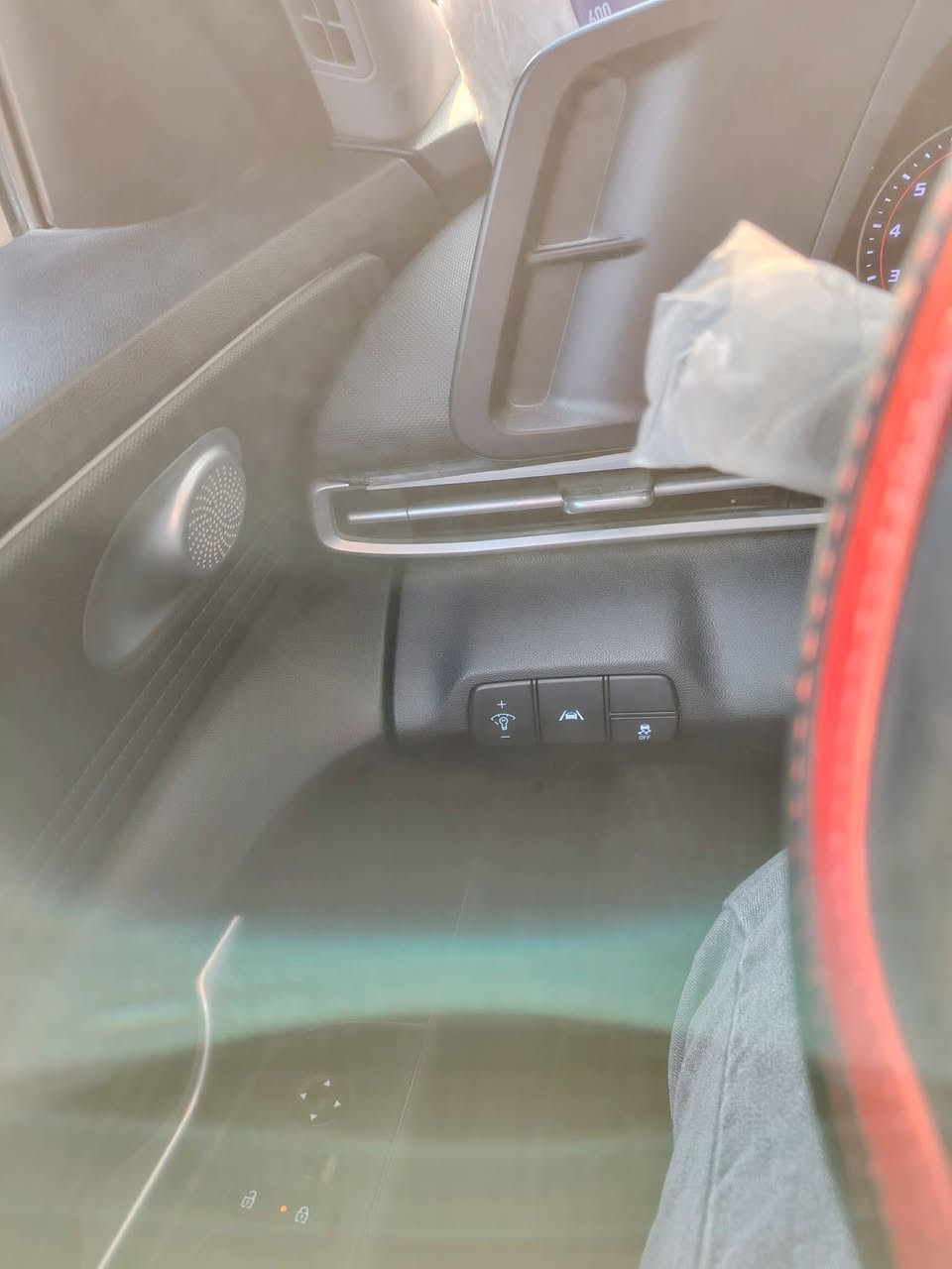 سلام عليكم ،،النتره 21 وارد امريكي
مكينه 2000،،،، ماشيه 78،،سياره جديده خير من الله مفوله
خابر وبخدمتك ***********
