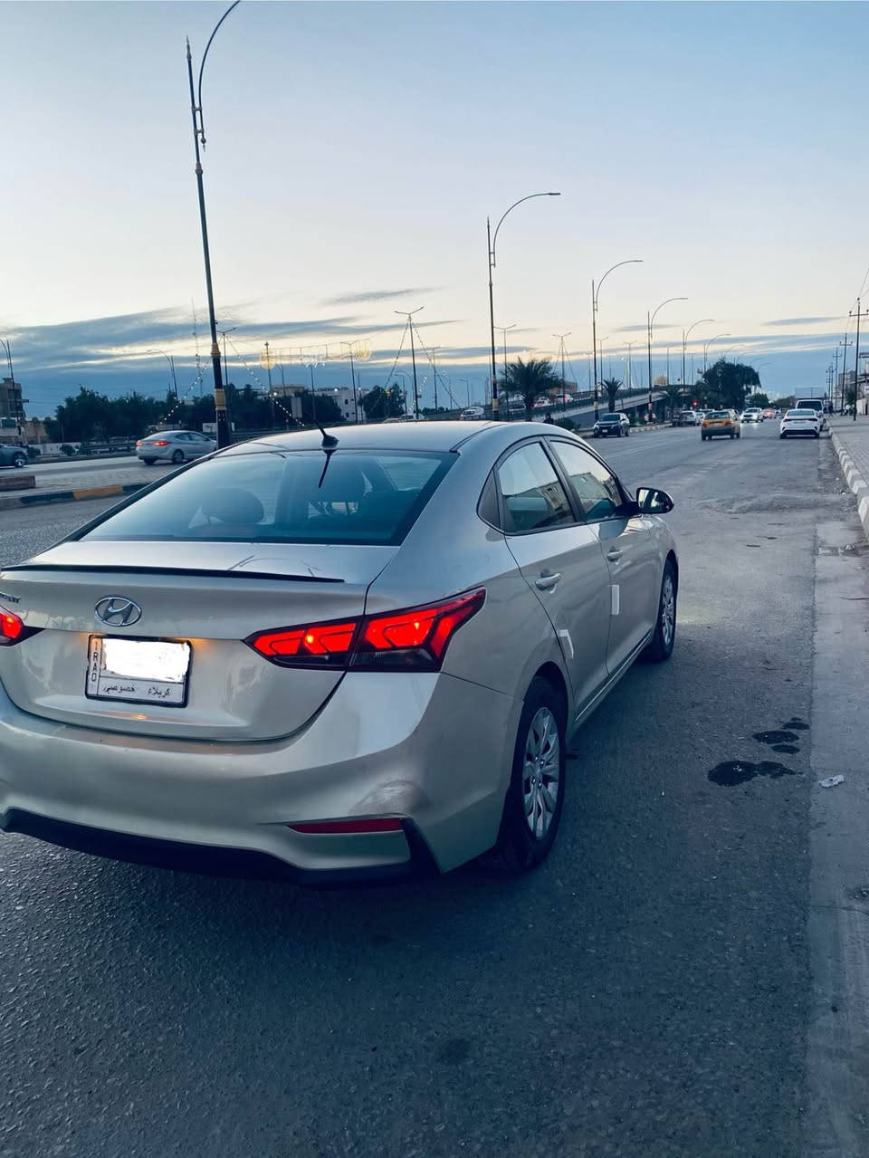 اكسنت 2019 سيارة وارد امريكي
حادثها جاملغ الخلفي وباب  بدون دواخل
سيارة جاهزة اي نقص مابيها  
مكينة 1600gdi
شاشة كبيرة 
تحكم ستيرن جهتين
شاشة اعطال
نظام قيادة سبورت
تبريد محرك گير مكفولات 
السيارة رقمها كربلاء وموجودة بكربلاء
السعر 112 وبيها مجال بسيط 
بيع او مراوس 
***********
