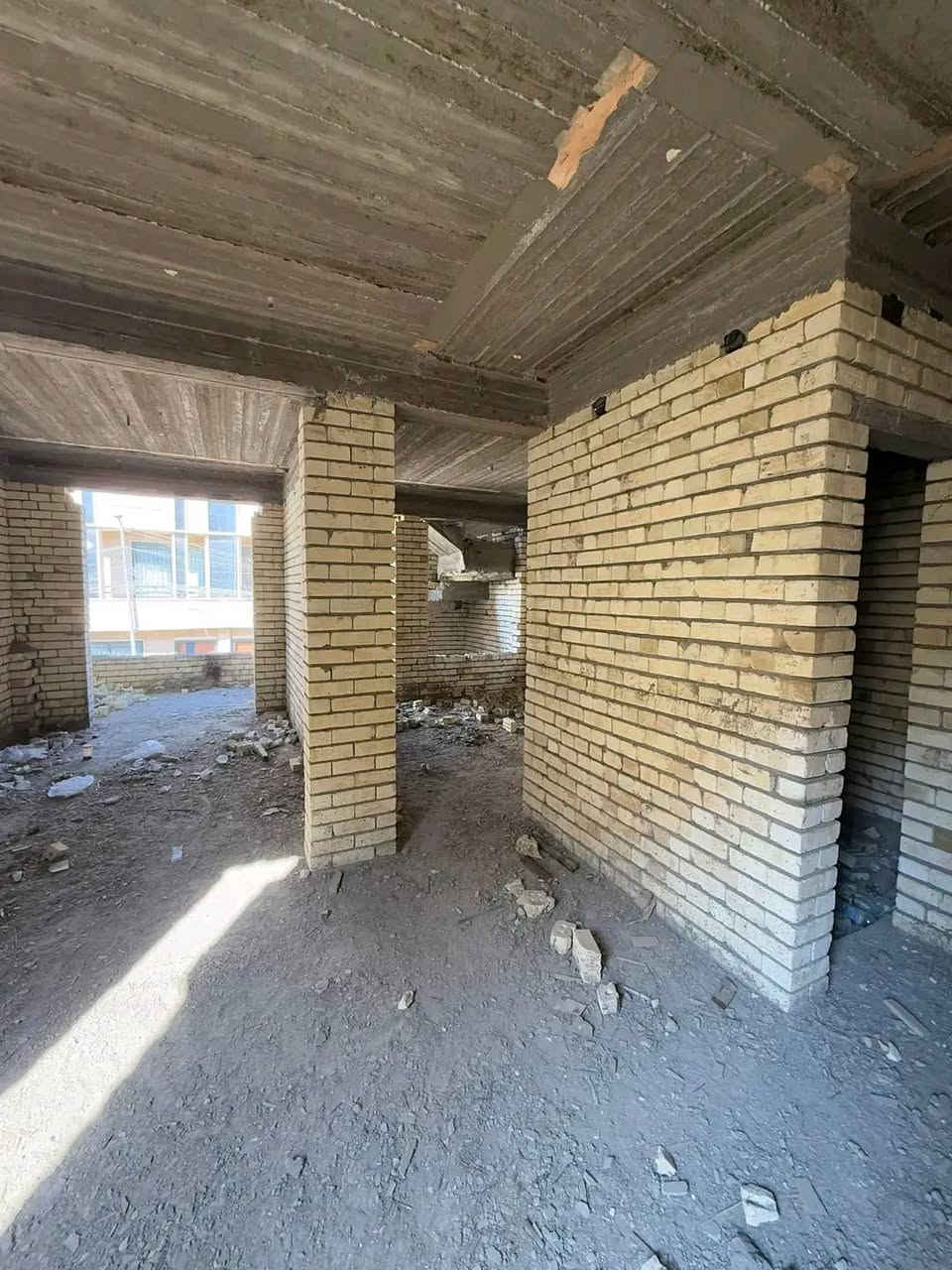 السلام عليكم خلفات بناء
 لبناء وترميم البيوت 
بناء _ ترميم _ اضافه بناء _ هدم نعمل كرسته وعمل او عمل فقط التوصل خاص او عبر الرقم *********** متوفر واتساب
