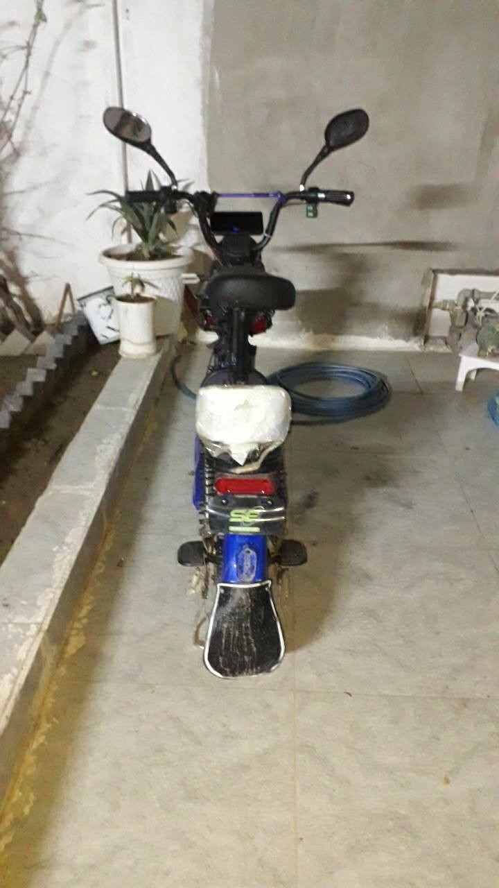 با سكل شه حن بوفرؤشتن نوييه وه هه موشتيكامله وه سعره كى 200الف مجاليكه ميتيدا يه


**إذا كنت صاحب هذا الإعلان وتريد حذفه لأي سبب، رجاءا أرسل رسالة إلى الدعم الفني**