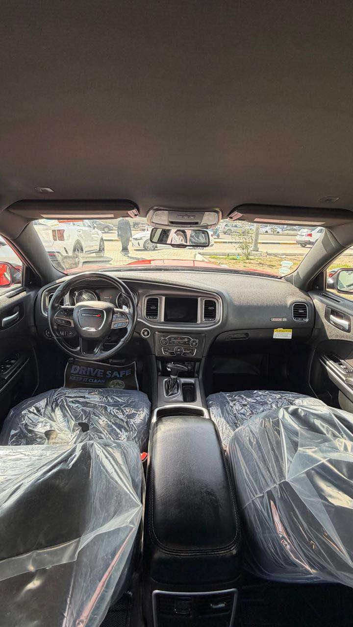 جارجر 2022 اصل Rt محرك 5700 لون برتقالي مميز
تقرير مياه امطار بس شرط قطرة ماي ما داخله الها وحتى فيوز ممبدل بيها شرط الفحص 
السياره رقم بصره مميز بأسمي 
كفاله عامه حتى من الزلغ حتى الدعاميات كفاله
مغلفه نانو PPF بالكامل
كفاله كير  ومحرك وأكسل حتى الحداده كفاله
السياره ستوك حجر بيئه بلاد دبات سود بلاد
المواصفات rt سوبر تراك باك شاشه كبيره 
كامره خلفيه حساسات خلفيه
السياره جاهزه من كلشي وع البلاد 
ماشيه 52 الف 
السياره جديده بمعنى الكلمه 
للبيع او مراوس حسب القناعه 
للاستفسار خاص او واتساب *********** 
مكان السياره البصرة البصرة, العراق
