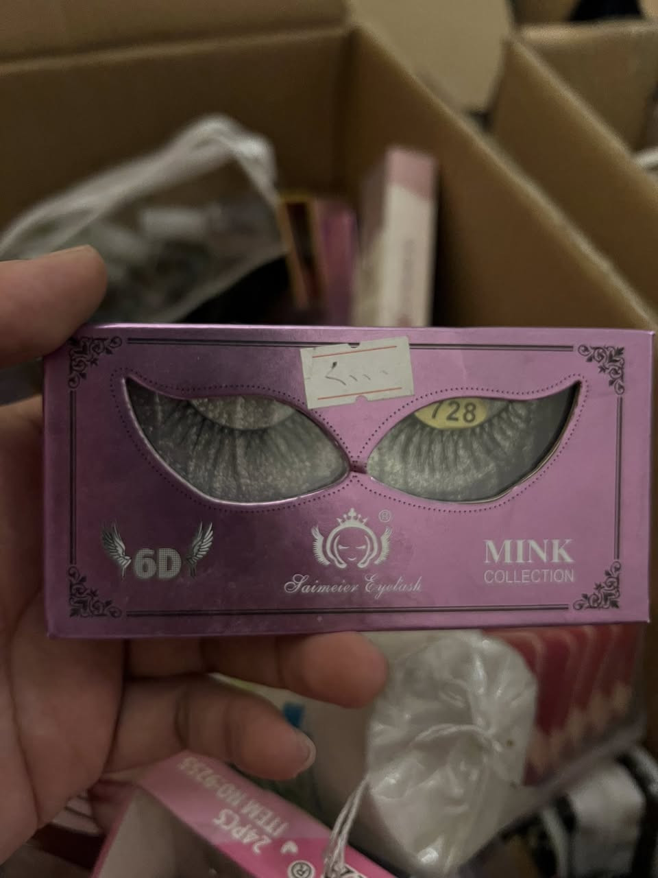 تصفية بضاعة محل كوزمتك ومكتبة ميك اب هدايا قرطاسية العاب هاي الغراض البصور بعد اكو بكدهم ممصورهم ابيع كلهم مكاني بغداد رقم ***********
