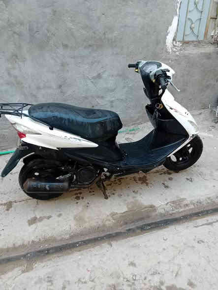 دراجه للبيع بيجو نكره سلف ماعايزه الف كل نقص مابيه.   ***********
