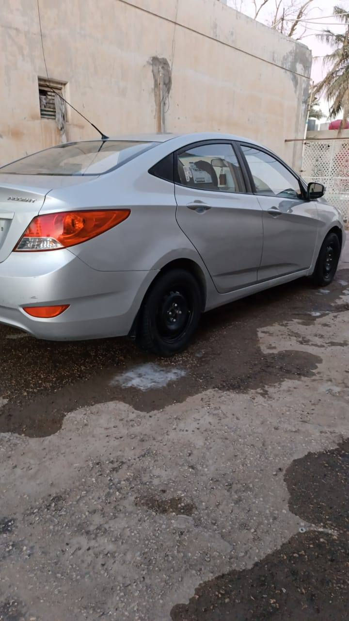 اكسنت ٢٠١٣ مكفوله من تبديل وضربه  محرك 1600 كير محرك حداديه تخم تاير تبريد شغال خير من الله السعر 88وشراي يدلل مكان سياره الناصريةة
***********
