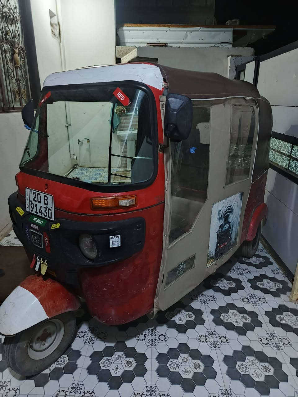 تكتك موديل ١٧شهر١٢
مرقمه سنويه ولوحات انكليزي
تكتك حلوة 
بس كايمه بيهاا دخانه 
كير اكسل مكفولات
كهربائيات كلهاا شغاله
السعر3850
الرقم ***********
العنوان بعقوبه
