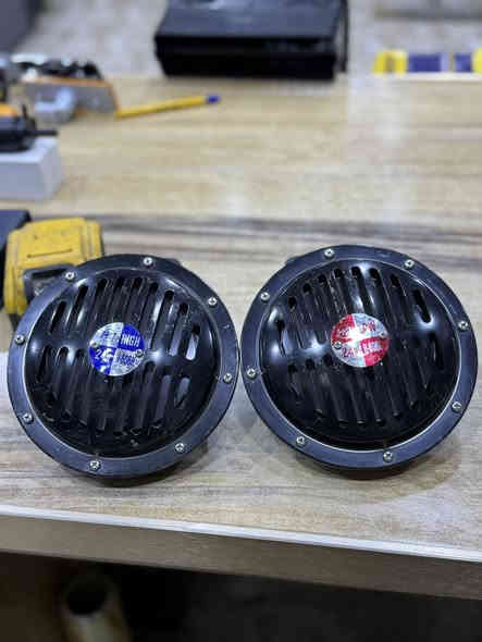 للبيع هورنات بوش ياباني أصلي غير مستعمل بعدهن بشمعهن لامقسم ولاملعوب بيهن
للتواصل ***********
العنوان :-النجف الاشرف
