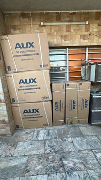 ٣ سبالت اواكس بعدهن ب كارتون للبيع قيم واخذ بما يرضي الله ٢ طن