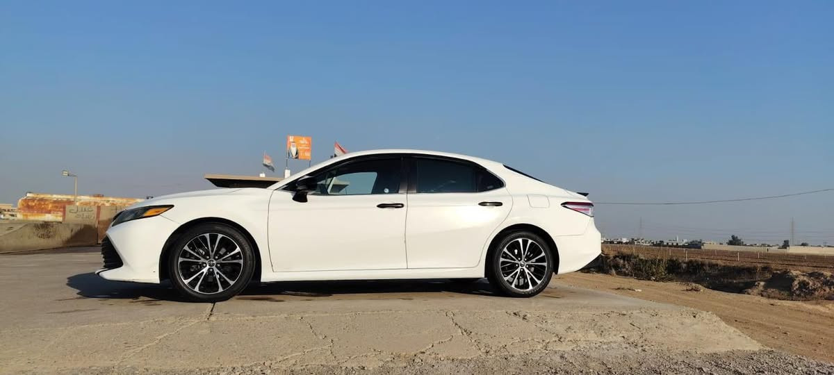 السلام عليكم
للبيع 
كامري موديل 2019 مواصفات LE  شرط التحويل والوكاله  سنوية ورقم جديد
ماشيه 140 الف 
بيها 4 قطع جه السايق صبغ  والبونيد مبدل 
 دواخل بسيطه 
السياره جاهزه وناعمه درهم ما تصرف عليها 
السعر 157 وبيها مجال بسيط 
عنوان السياره كركوك الحويجة 
للاستفسار الاتصال على الرقم التالي 
‏***********
