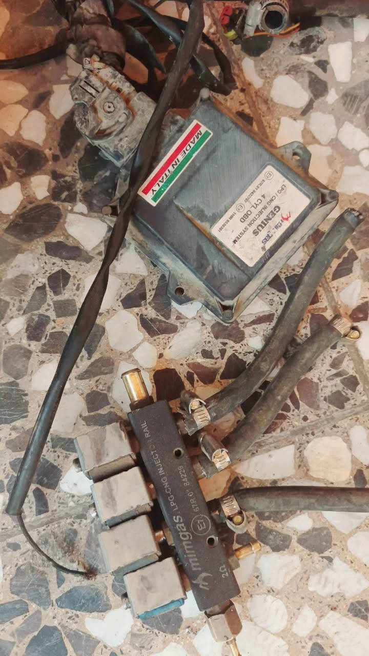 سلام عليكم لبيع منظومة غاز ٦٠لترنضيه اوت البارح شلته من سياره تاخضه على ضمان بغداد بلدات قيم بلي يرضي الله وخضه ***********
