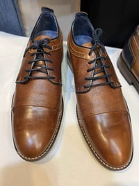 مقاس٤٤ • جلد طبيعي • جديد