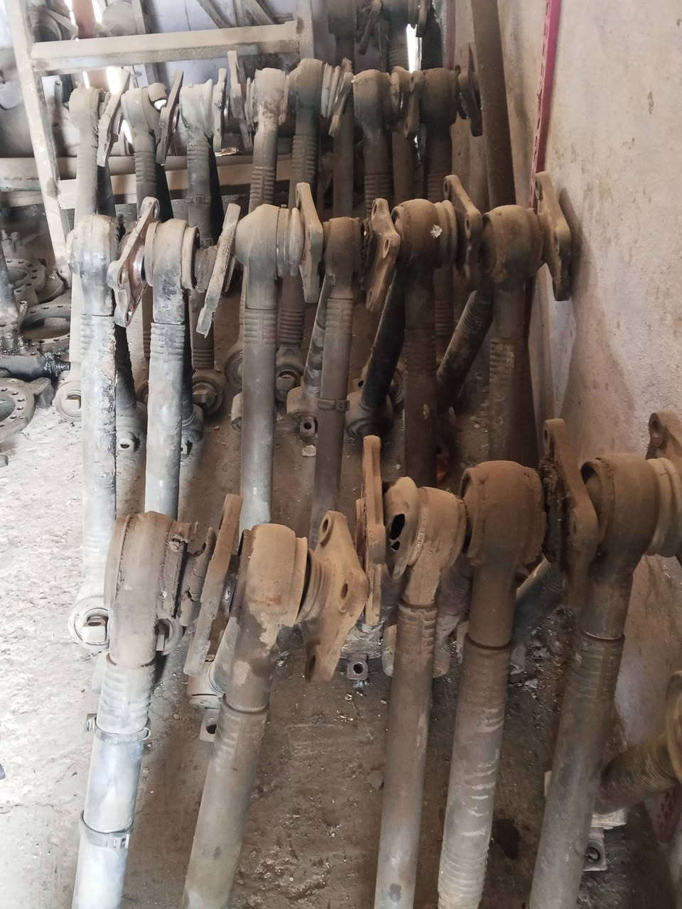 بسم الله الرحمن الرحيم 
يوجد الدينا ادوات فولفو 
جديد ومستعمل الگصات الأوروبية 
العنوان بغداد جرف النداف 
#رقم الهاتف ***********//***********
