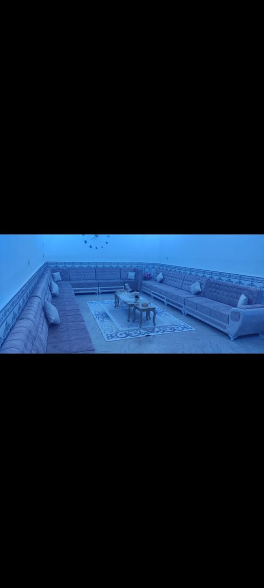 🏡 دار تجاري للبيع في البصرة – الصالحية (شارع العام)
📍 الموقع: الصالحية، على الشارع العام (شارع مبلط – مقرنص – كهرباء دفن)
📐 المساحة:
مساحة الدار: 170 متر
خلف الدار قطعة أرض: 100 متر (بباب مستقل على الفرع)
🏠 تفاصيل البناء: 🔹 طابقين – بناء حديث
الطابق الأرضي: طابوق
الطابق الثاني: فرمستون
🟢 الطابق الأرضي:
ديوان كبير (8م × 4.5م)
مطبخ كبير
صالة واسعة
غرفة كبيرة
مجمع صحيات كبير
🔵 الطابق الثاني:
4 غرف كبيرة
صالة كبيرة
✨ مناسب للاستثمار التجاري + موقع حيوي على شارع رئيسي
📞 للاستفسار: *********** البصرة, العراق

