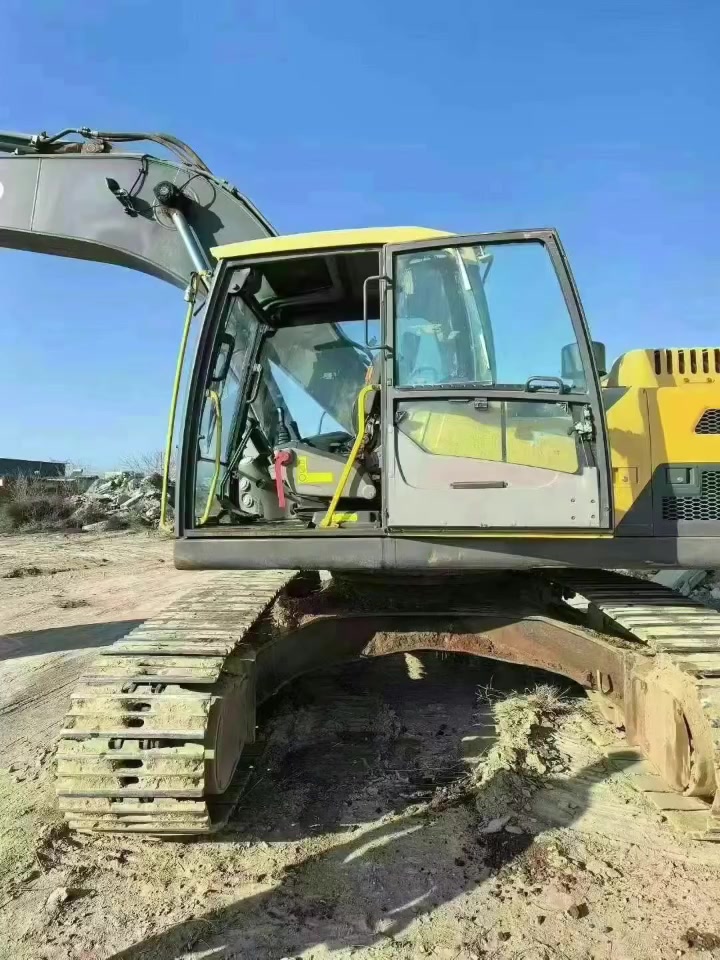 16-year-old Volvo 250, fast action, new chain


**إذا كنت صاحب هذا الإعلان وتريد حذفه لأي سبب، رجاءا أرسل رسالة إلى الدعم الفني**