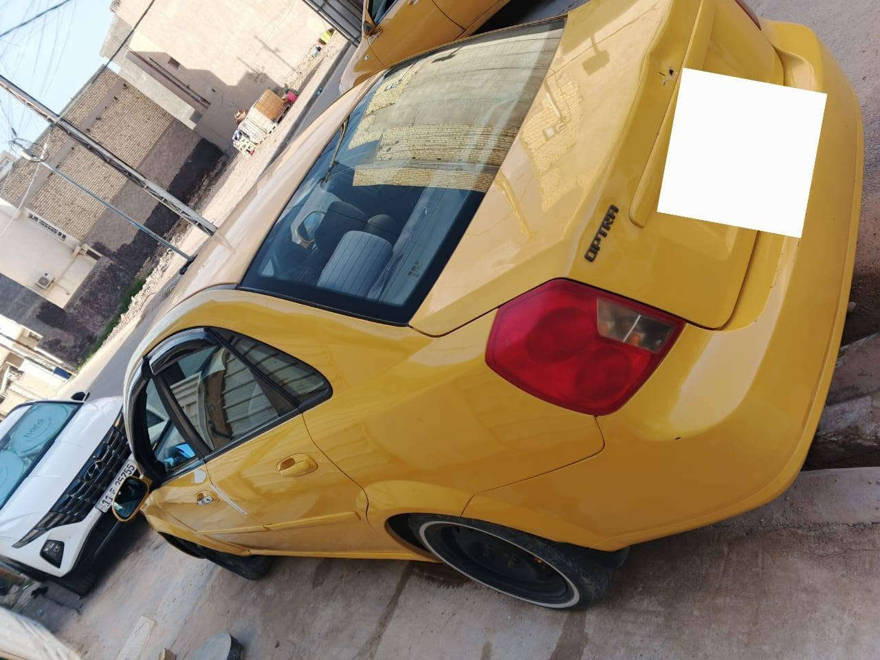 السلام عليكم
شوفرليت اوبترا للبيع نقد او قسط بمقدمة او مراوس حسب القناعه باسمي تحويل ثاني يوم
موديل ٢٠١٢
رقمها بغداد 
صفراء تكسي 
تبريد ما يشتغل
السونار موجود
هزه جديدة 
صافية من الغرامات والهيئة
رقم وسنوية الانكليزي قبل اربع ايام شديت الرقم
مكانها بغداد الغزالية
سعرها ٦٨ ورقة وبيها مجال
الشراي يتوجب ان شاء الله 
للتواصل على الرقم 
***********
