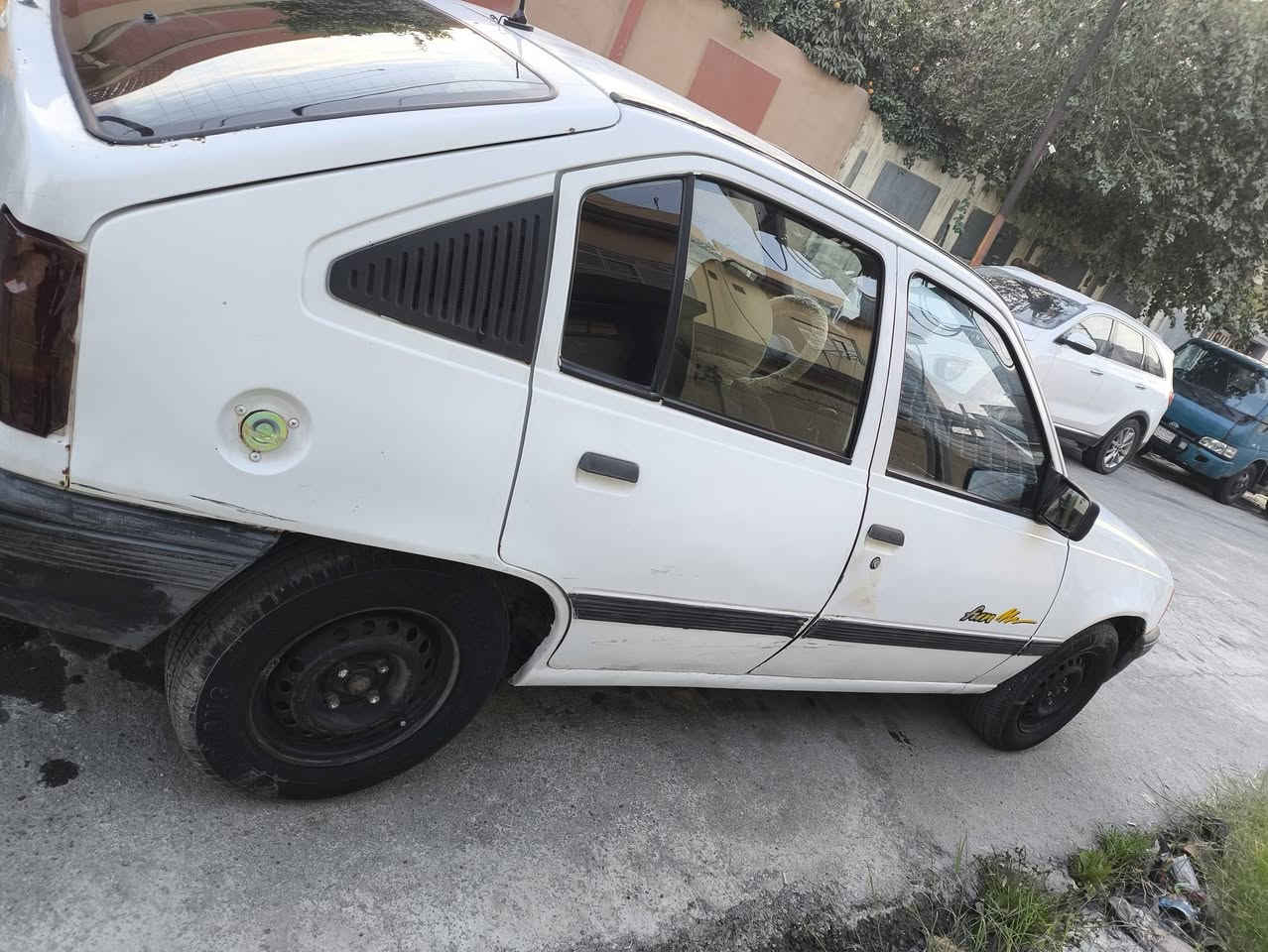 السلام عليكم
اوبل كاديت 1991 لون ابيض سنوية عضم ما نافذة لحد سنة 2028

باسمنا رقم نينوى ألماني كابون بانزين تبادل بيها بدون ضرر 

جاهزة مابيها نقص وايرمنية كلها شغاله كير شرط محرك 16 خيط بخار فقط 

مكانها موصل الأيمن 

عارضها ب 28 $
الاتصال على الرقم 
***********
