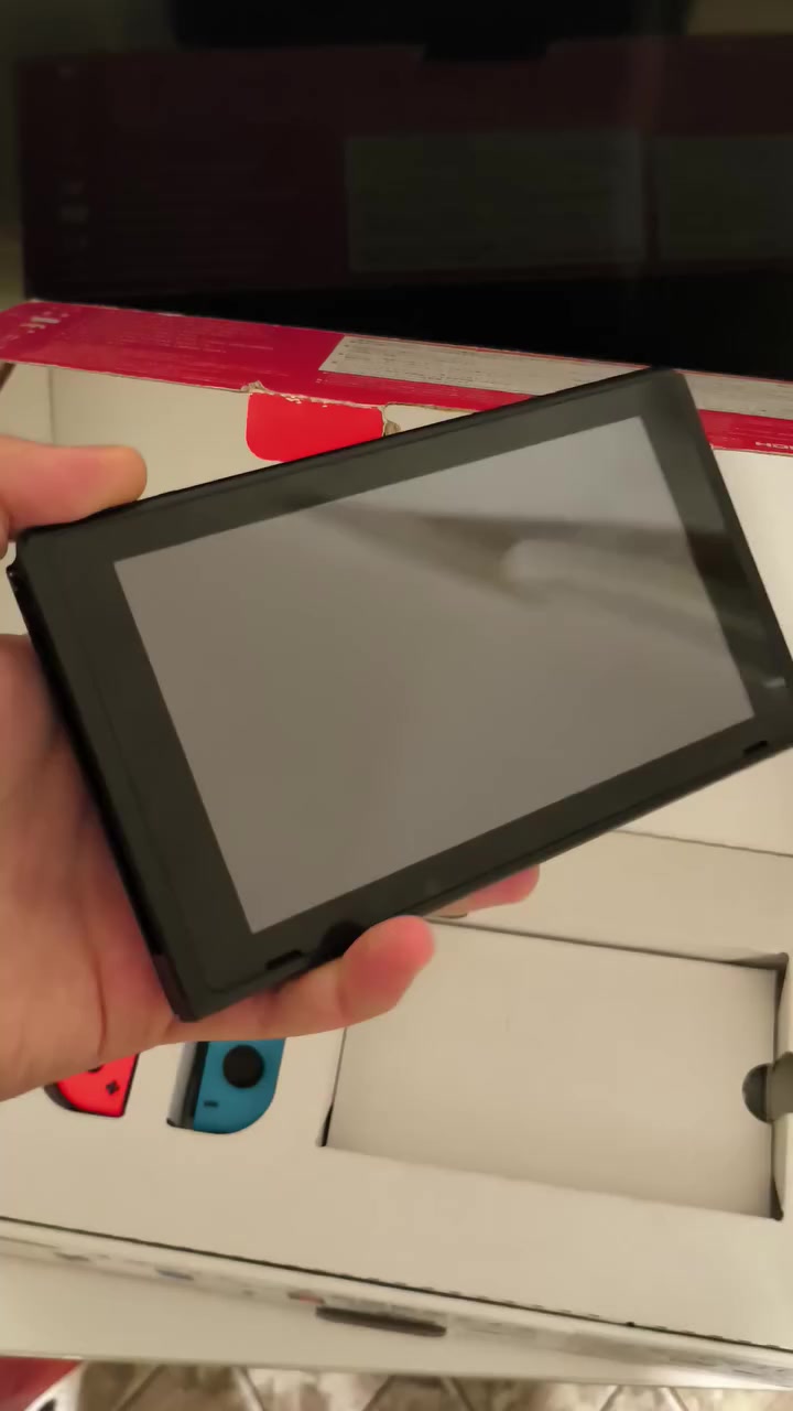 سلام عليكم
#للبيع
نتيندو سويتش نسخة عادية 
#السعر 175
النظافة90%
كارتون وملحقات كاملة نقص شاحنة فقط 
الجهاز ما مهكر 
عنواني بابل الحلة 
يوجد توصيل لكل العراق 
***********
