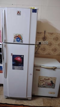 ثلاجه ومجمده للبيع للاستفسار الاتصال على الرقم ٠٧٧١٣٢٦٢٩٦٣