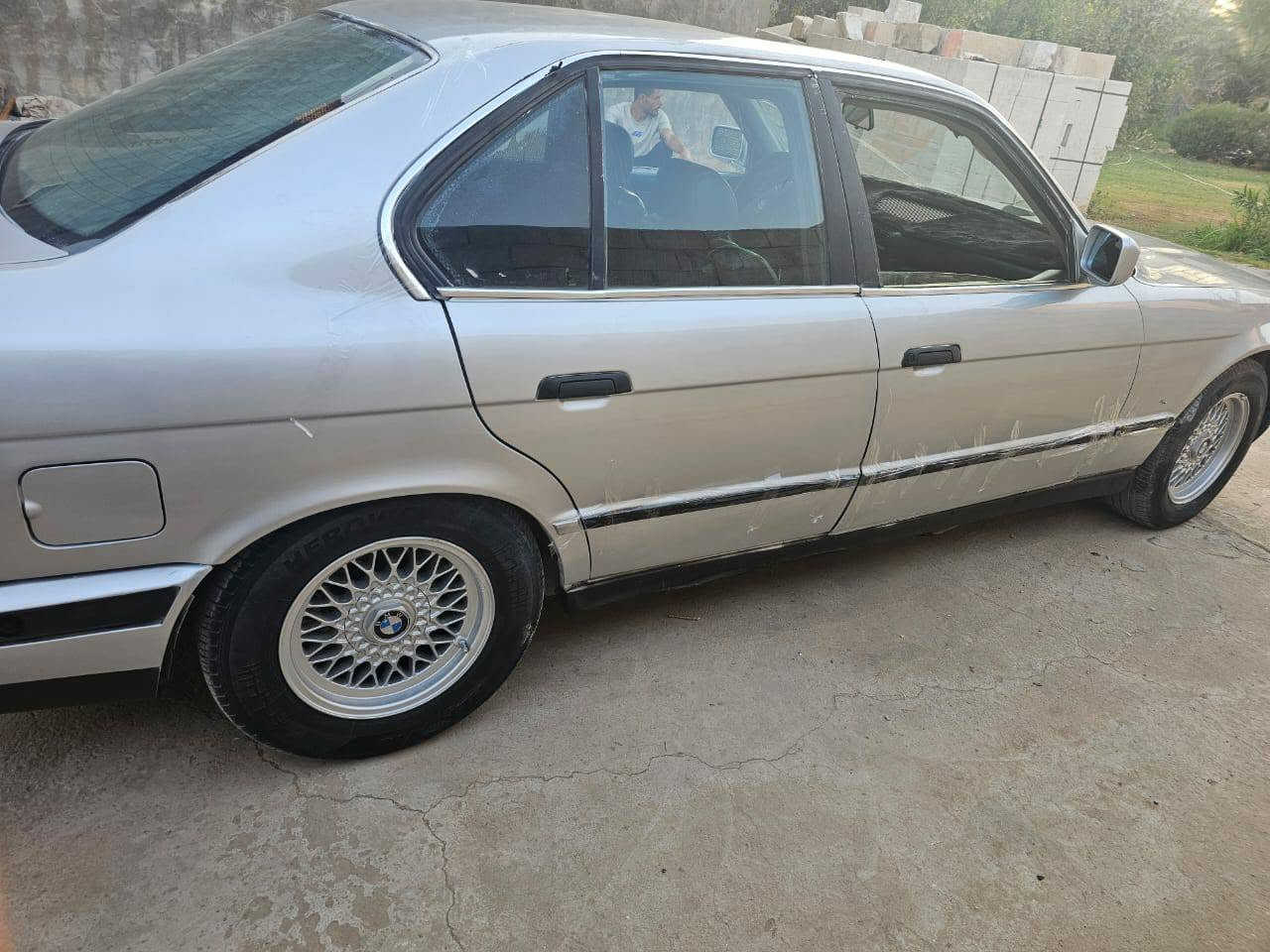 ياالله السلام عليكم 
البيع فقط 
بيع مستعجل 
بي ام 252 موديل 1990
رقم بغداد سنويه ساقطه مداور ثاني يوم 
كير اوتوماتيك 
كير ومكينه مكفولات مكينه مسكر 
سيارة متعوب عليها تعمير كله جديد مصبوغه فرن جديد 
راديتر جديد سلف جديد باتري جديد فيت بم وقاعده جدد
تايرات ويل خليه 
 حداديه خير من الله مبدل دبلات الامامي وقواعد كله جديد 
كهربايات كله شغاله 
سيارة عوزه سلايت الفتحه القماره وعوزه شغلات بسيطه بزايد اذب عليه 3 ورقات ترجع شركة 
وعوزه تنعيم وبوليس عليه واصل حسابه يم صباغ الان صبغ جديد 
لازم سبوع يله تتبولش
عنواني بابل نادر 
45
الاستفسار على رقم 
‏‪***********‬‏
