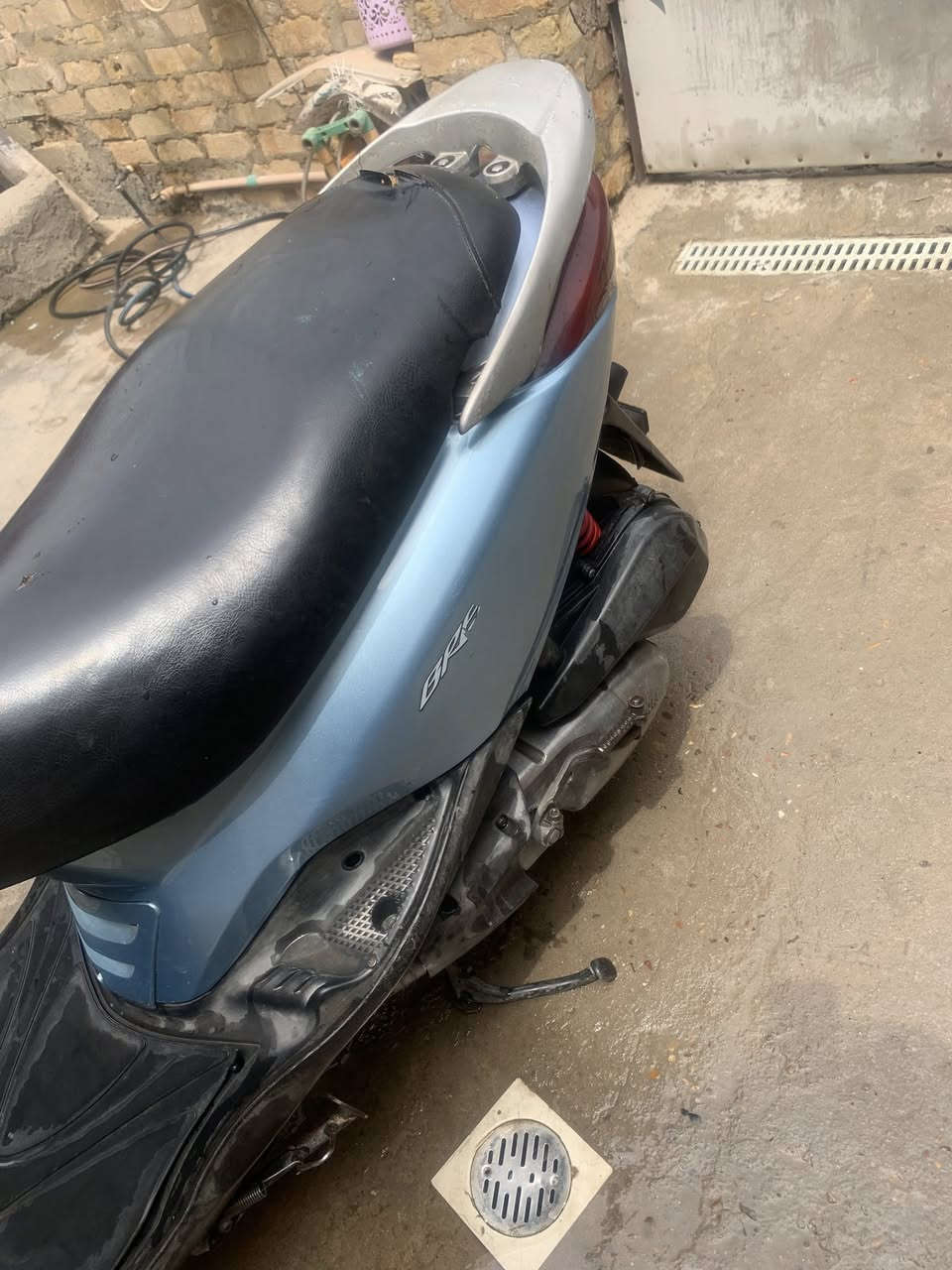 بريز كابريته 
مكينه ممفتوحه كل نقص مابيه
اتصال ***********
