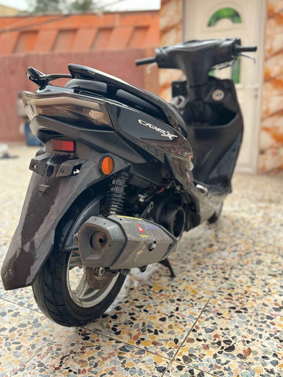 السلام عليكم درجه للبيع سكنس شمعه دراجه مال رمبه منزله علايدي دراجه كامل كهربايات نكره سلف مكان بغداد الشعب السعر مليون 250 للاستفسار ***********
