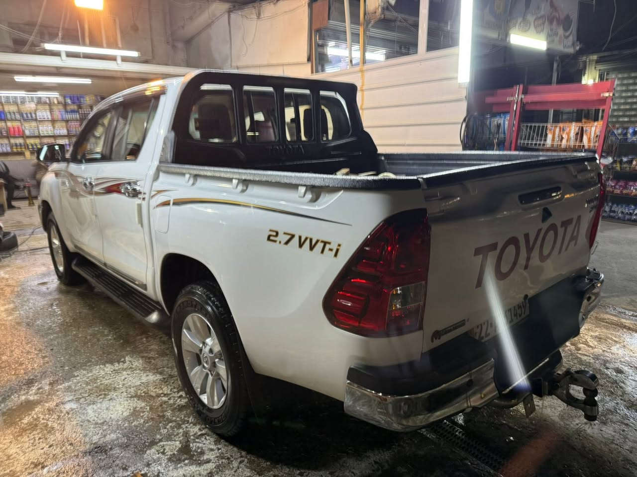 سلام عليكم من رخصت الادمن بيكم هايلوكس للبيع موديل 2016 كير عاديساره مكفوله فقط بارد قليل بجاملغ امامي صفحه الصدر وبيهه حالوب بسيط قماره وبنيدالسعر 200 ورقه وبيه مجال تجي شوفه وبيك خير وتدلل 
***********
