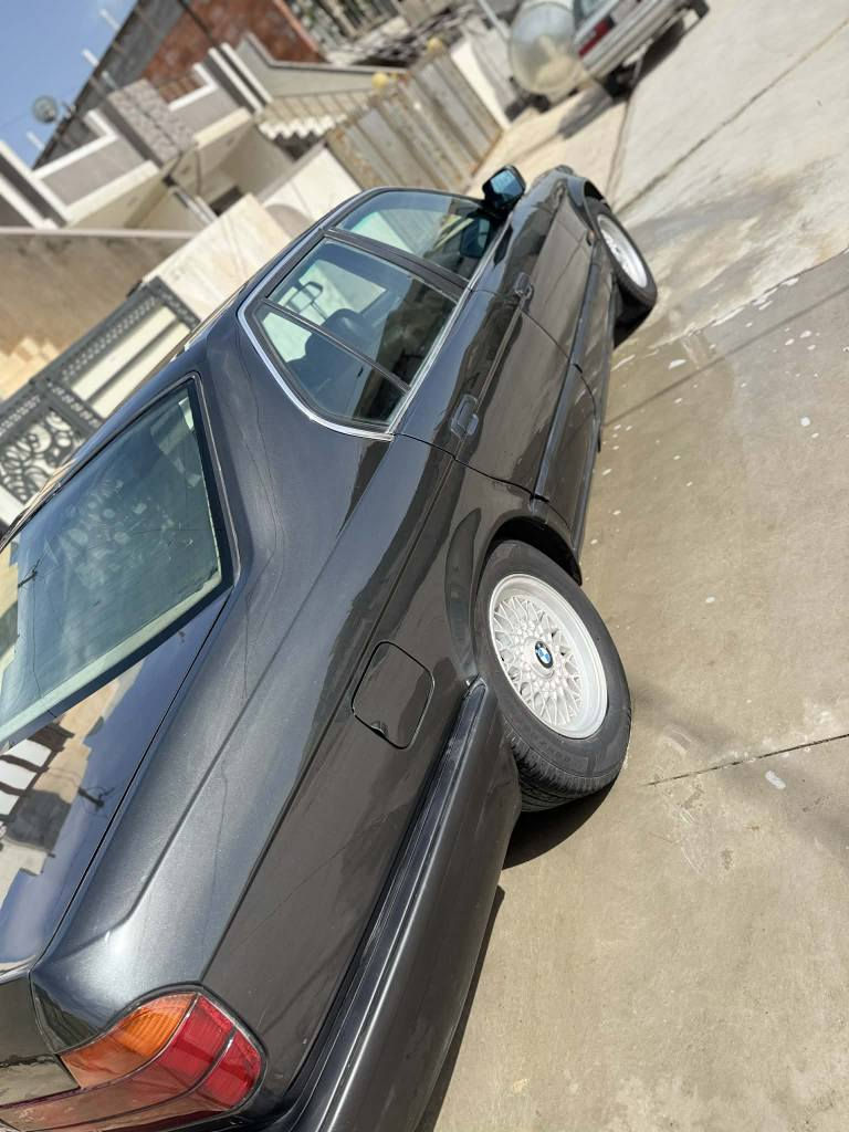 Bmw730
سلام عليكم 
سياره موديل ١٩٩١
شرط تحويل 
سياره صبغ عام جماليه بدون ضربه 
رقم أربيل تبريد 
رقم موبايل *********** كركوك, العراق
